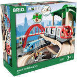 Brio World Circuit Plateforme Voyageurs - Coffret complet 42 pieces - Circuit de train en bois - Ravensburger - Des 3 ans - 33512